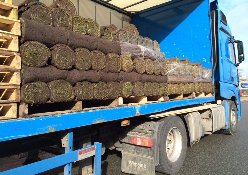 Pallettransport graszoden Tuintotaalshop